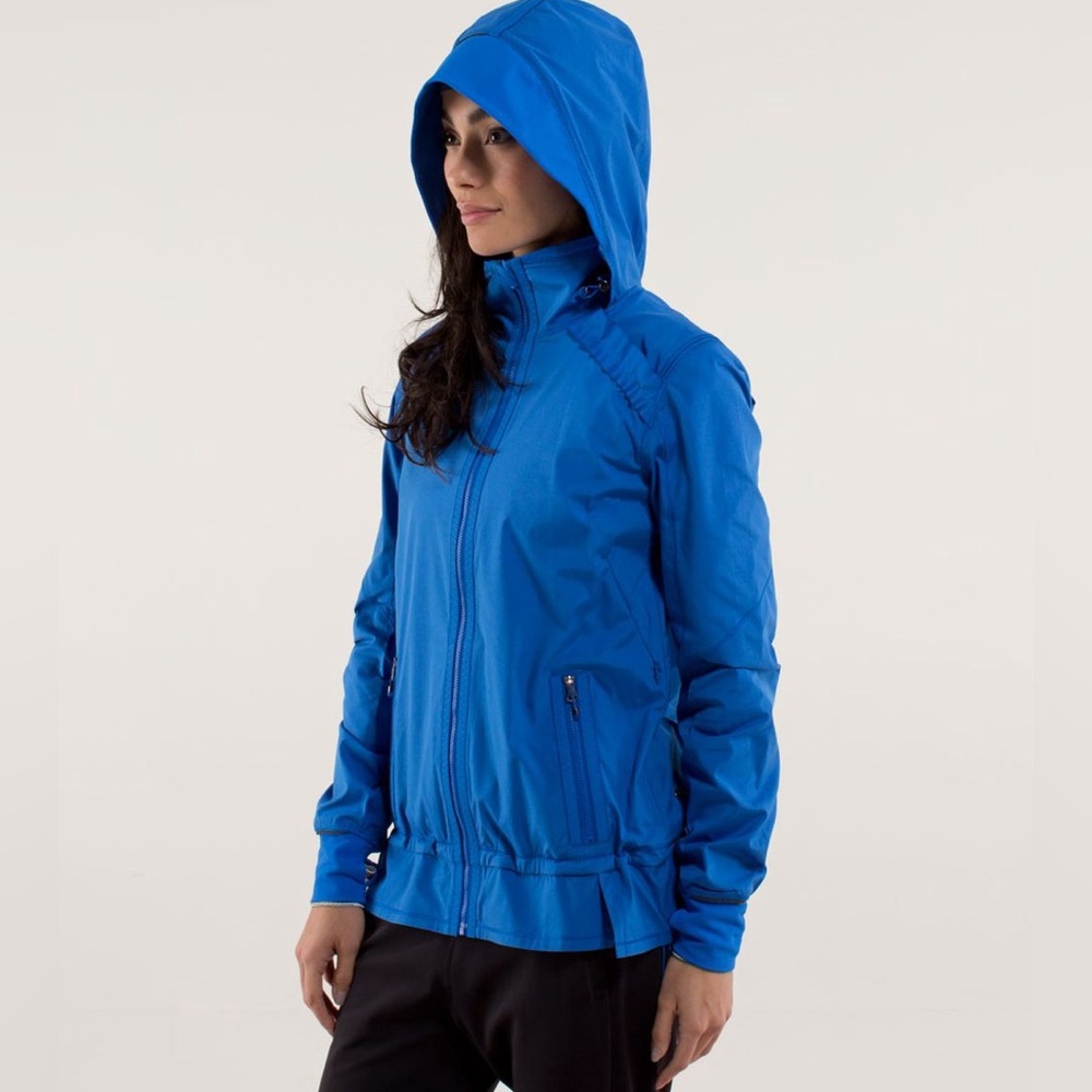 LuLulemon Run Bandit Jacket in Baroque Blue